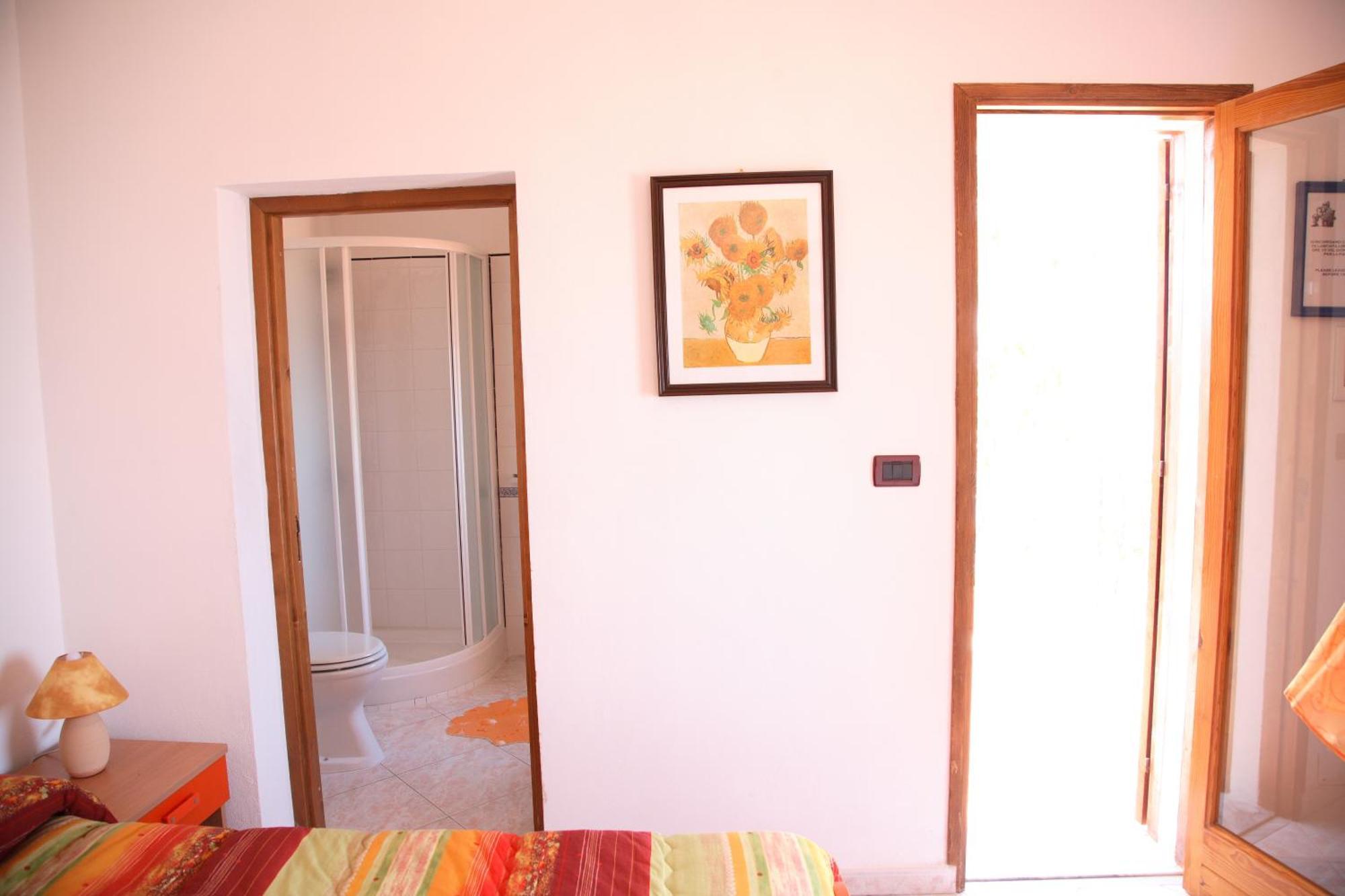 Camere & Case Vacanze Lo Scoglio 卡斯特图萨 外观 照片